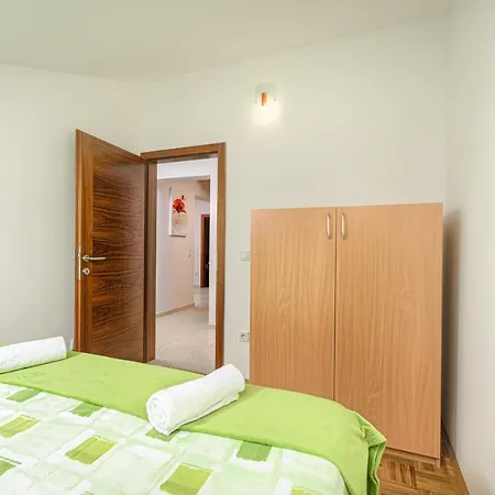Music House Novalja Apartment Exterior photo