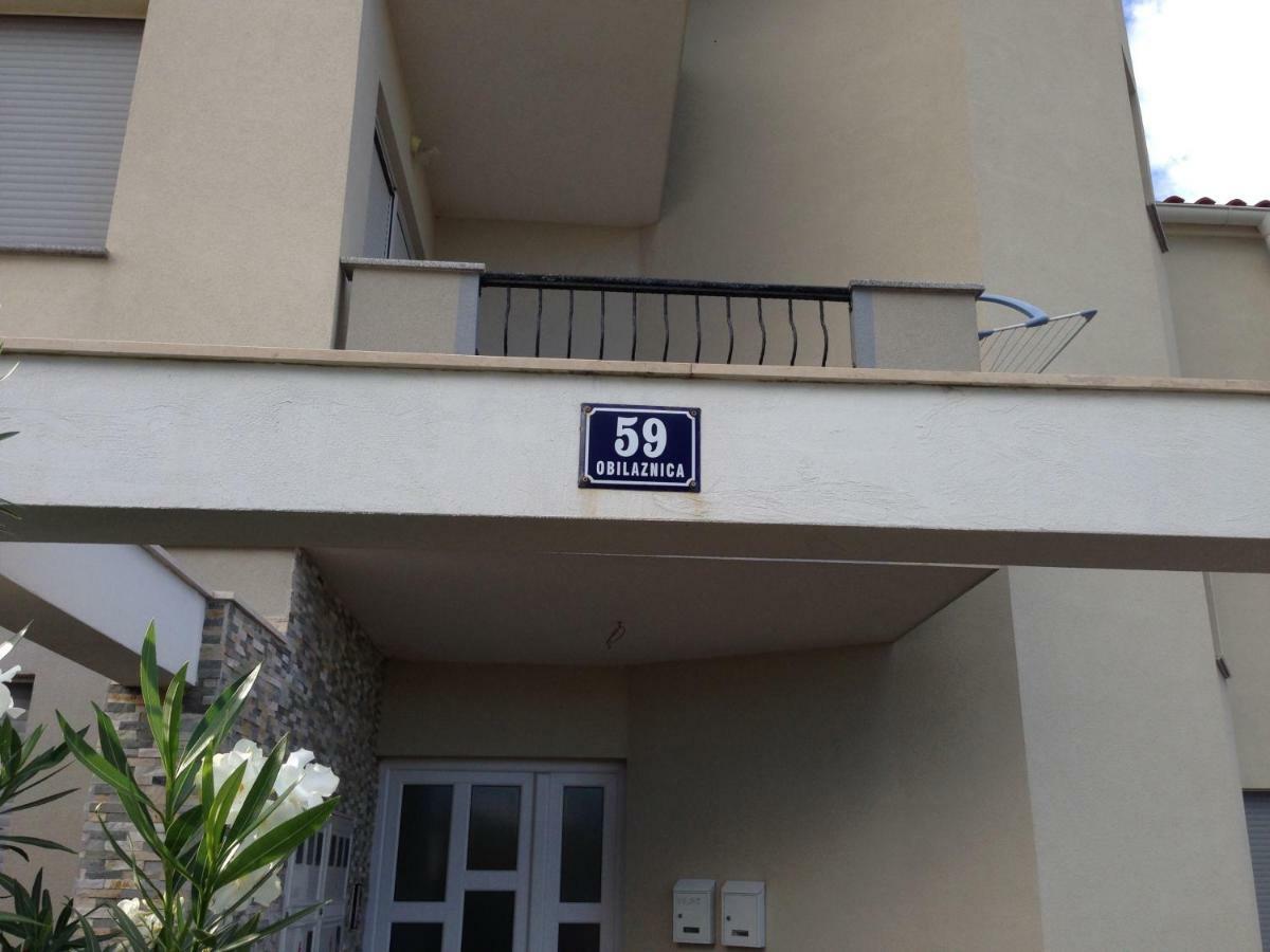 Apartment Music House